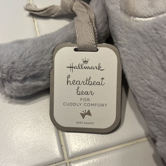 Hallmark, heartbeat bear, for cuddly comfort - Picture 2 of 5